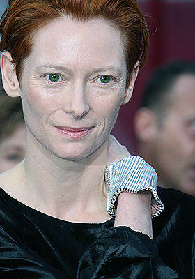 tilda-swinton-oscar.jpg